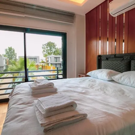 빌라 Magnicifent 4 Bedroom Triplex In Akyarlar *