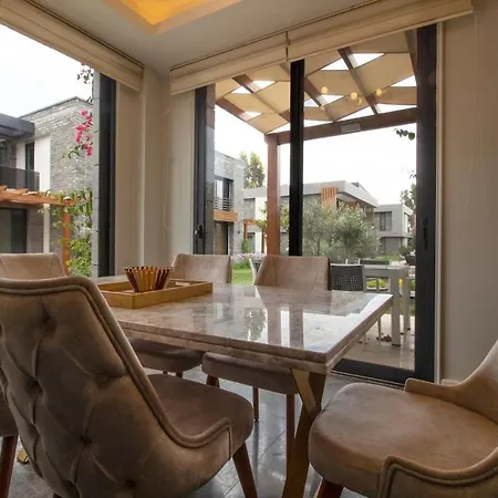 빌라 Magnicifent 4 Bedroom Triplex In Akyarlar *