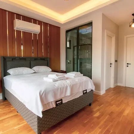 Magnicifent 4 Bedroom Triplex In Akyarlar 빌라